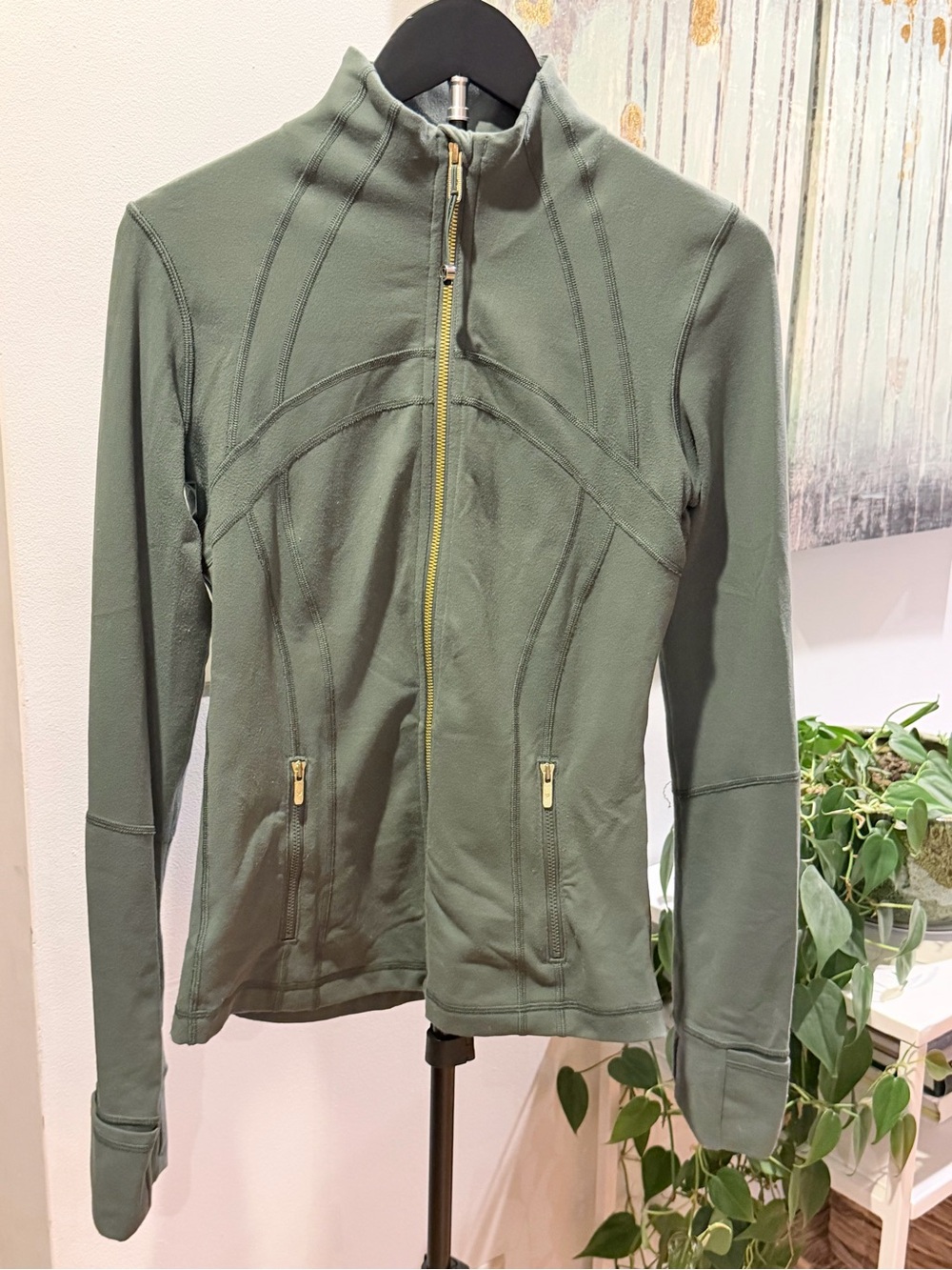 Lululemon Define Jacket Size 6 Olive Green Gold Zipper Full Zip Thumbholes